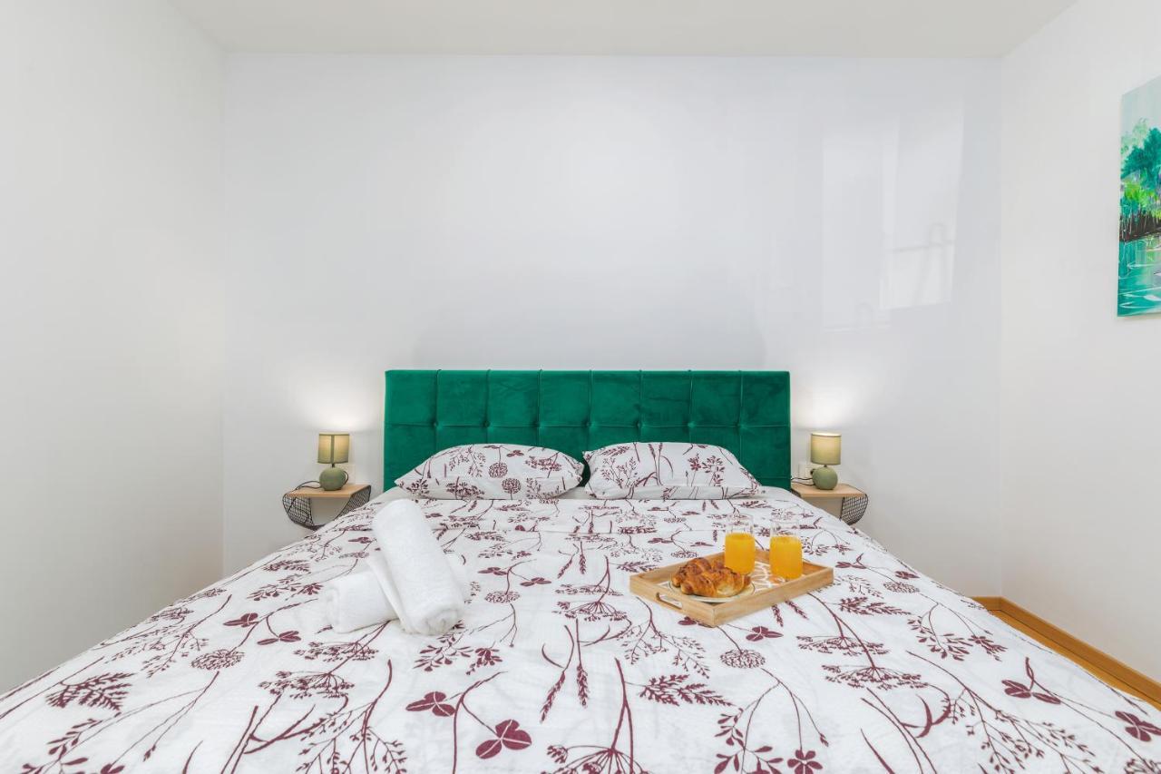 Apartment Lorilu Pula Bagian luar foto