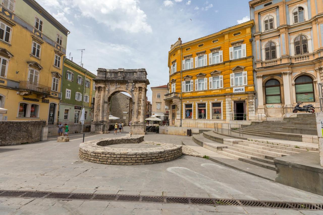 Apartment Lorilu Pula Bagian luar foto